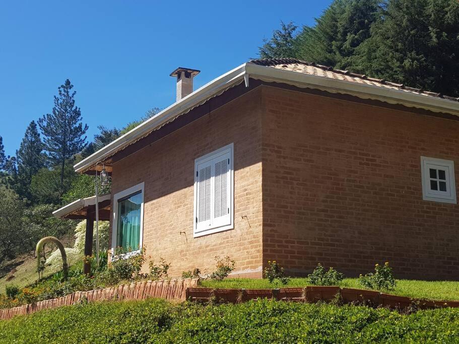 Recanto Dos Beija Flores, Chale Lantana C Monte Alegre do Sul Exteriör bild